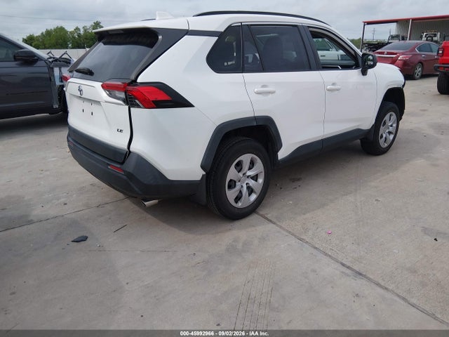 Toyota RAV4 LE 2021 JTMH1RFV2MD069875 Image 4