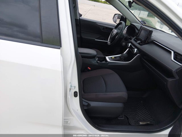 Toyota RAV4 LE 2021 JTMH1RFV2MD069875 Image 5