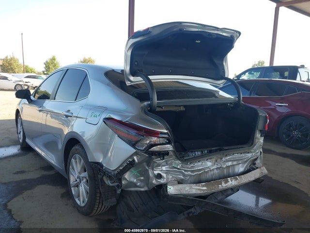 Toyota CAMRY LE 2022 4T1C11AK6NU675637 Image 3