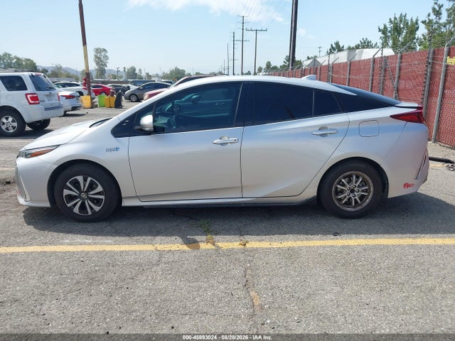 Toyota Prius Prime Premium 2018 JTDKARFP6J3099454 Image 15