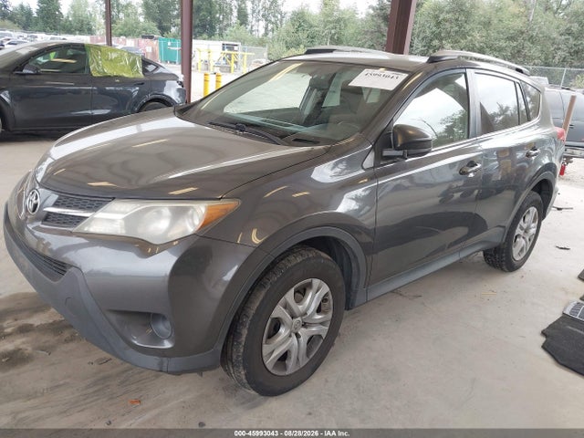 JTMZFREVXED033277 Toyota RAV4 LE