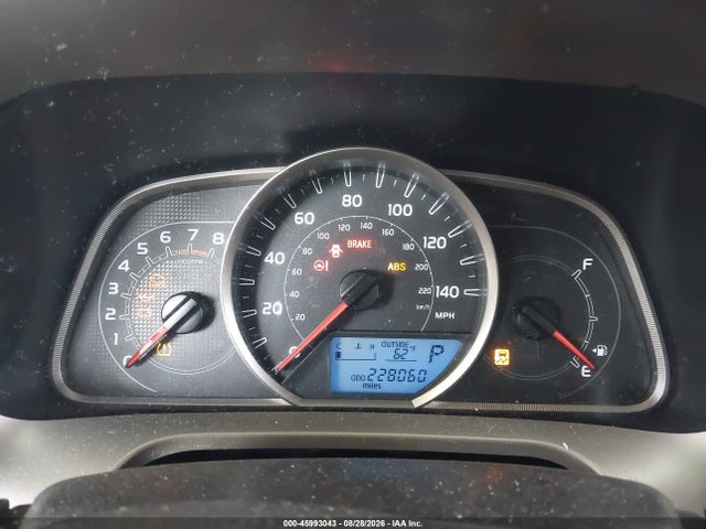 JTMZFREVXED033277 Toyota RAV4 LE