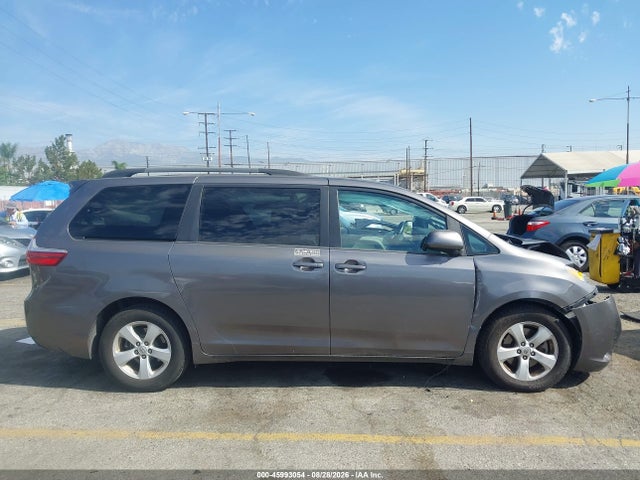 Toyota Sienna Le 8 Passenger 2015 5TDKK3DC3FS634045 Image 14