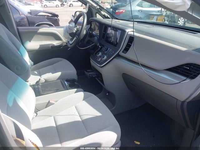 Toyota Sienna Le 8 Passenger 2015 5TDKK3DC3FS634045 Image 5