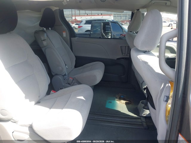 Toyota Sienna Le 8 Passenger 2015 5TDKK3DC3FS634045 Image 8