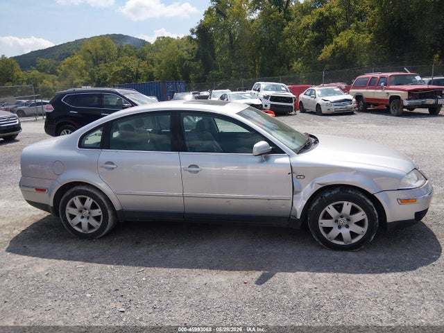2003 Volkswagen Passat Glx მანქანა იყიდება აუქციონზე, vin: WVWRH63B03P244856, აუქციონის ნომერი: 45993068