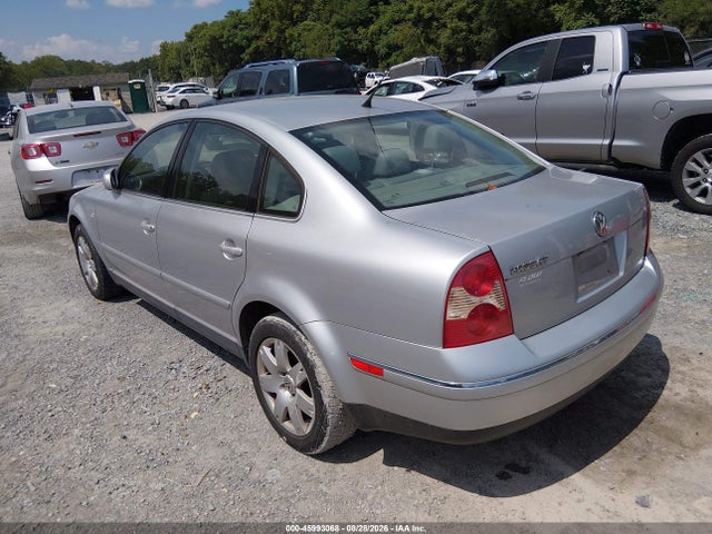 2003 Volkswagen Passat Glx მანქანა იყიდება აუქციონზე, vin: WVWRH63B03P244856, აუქციონის ნომერი: 45993068