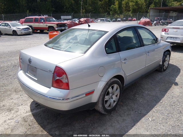2003 Volkswagen Passat Glx მანქანა იყიდება აუქციონზე, vin: WVWRH63B03P244856, აუქციონის ნომერი: 45993068
