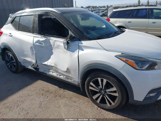 2020 Nissan Kicks Sr Xtronic Cvt მანქანა იყიდება აუქციონზე, vin: 3N1CP5DV8LL532831, აუქციონის ნომერი: 45993114