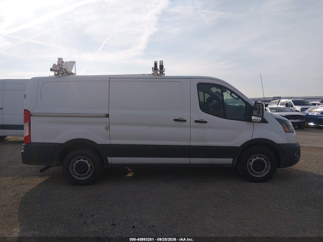 45993281 :رقم المزاد ، 1FTYE1Y81LKA15619 vin ، 2020 Ford Transit-150 مزاد بيع