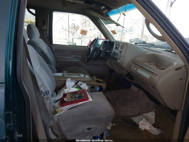 Продажа на аукционе авто 1996 Gmc Suburban K1500, vin: 1GKFK16R1TJ756830, номер лота: 45993320