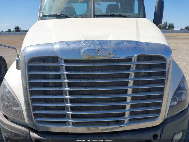 Продаж на аукціоні авто 2014 Freightliner Cascadia 125, vin: 3AKBGDDV0ESFX4976, номер лоту: 45993336