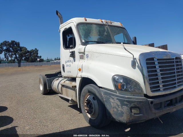 Продаж на аукціоні авто 2014 Freightliner Cascadia 125, vin: 3AKBGDDV0ESFX4976, номер лоту: 45993336