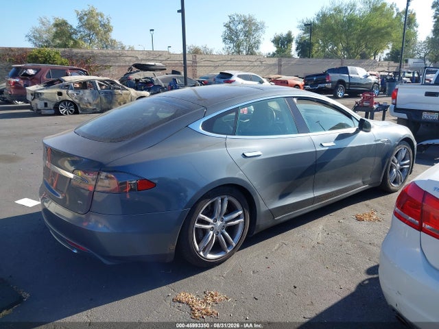45993350 :رقم المزاد ، 5YJSA1CN5DFP10036 vin ، 2013 Tesla Model S مزاد بيع