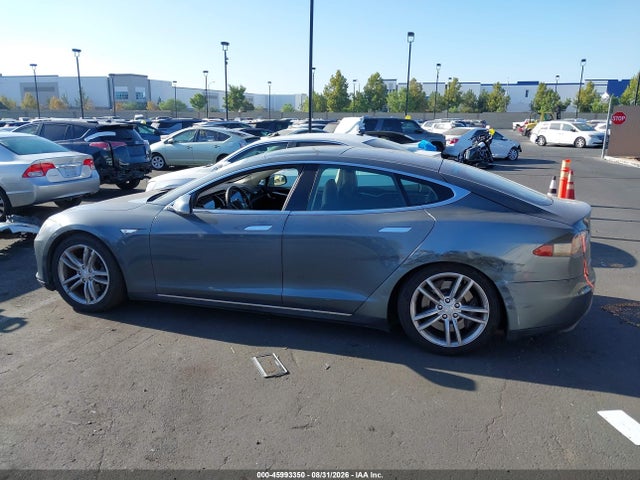 45993350 :رقم المزاد ، 5YJSA1CN5DFP10036 vin ، 2013 Tesla Model S مزاد بيع