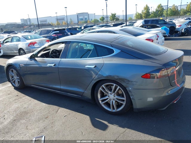 45993350 :رقم المزاد ، 5YJSA1CN5DFP10036 vin ، 2013 Tesla Model S مزاد بيع