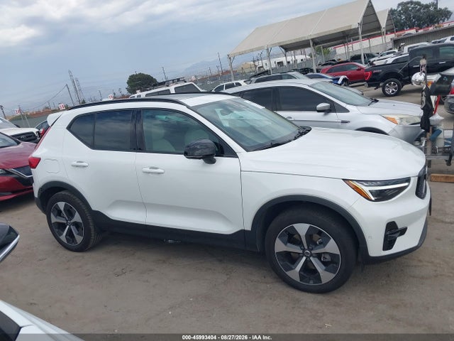Aukcja sprzedaży 2025 Volvo Xc40 B5 Plus Dark Theme, vin: YV4L12UC7S2608080, numer aukcji: 45993404