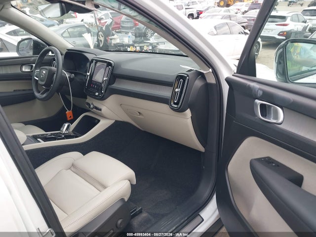Aukcja sprzedaży 2025 Volvo Xc40 B5 Plus Dark Theme, vin: YV4L12UC7S2608080, numer aukcji: 45993404