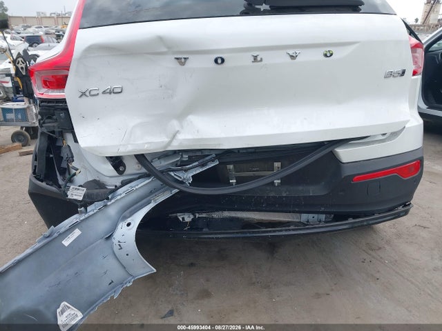 Aukcja sprzedaży 2025 Volvo Xc40 B5 Plus Dark Theme, vin: YV4L12UC7S2608080, numer aukcji: 45993404