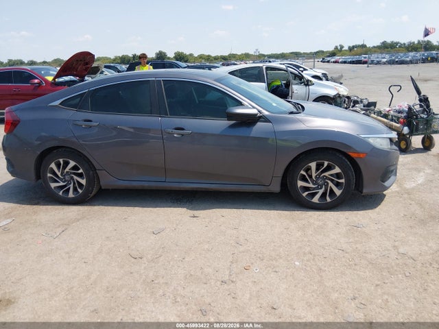 45993422 :رقم المزاد ، 19XFC2F76GE052994 vin ، 2016 Honda Civic Ex مزاد بيع