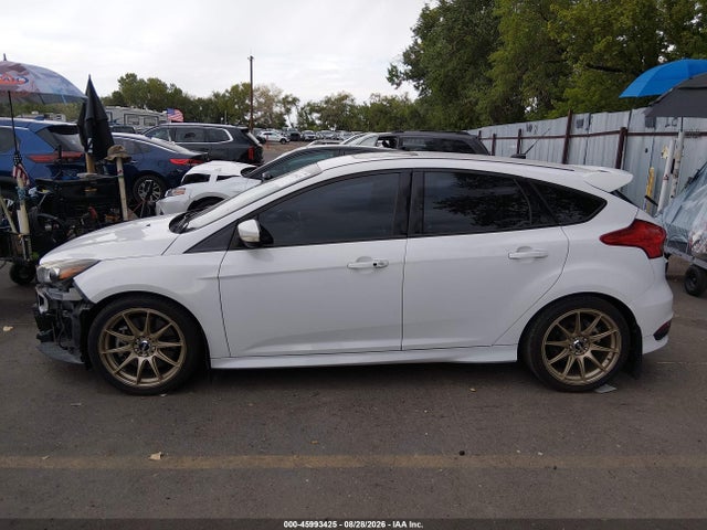 Ford FOCUS ST 2016 1FADP3L98GL225645 Image 15