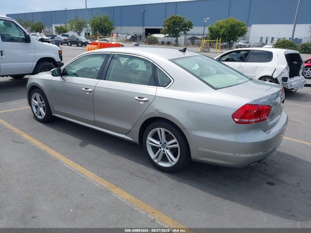 2014 Volkswagen Passat 2.0l Tdi Se მანქანა იყიდება აუქციონზე, vin: 1VWBN7A3XEC022098, აუქციონის ნომერი: 45993485
