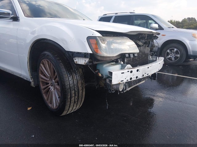 45993497 :رقم المزاد ، 2C3CA5CGXBH580733 vin ، 2011 Chrysler 300 Limited مزاد بيع