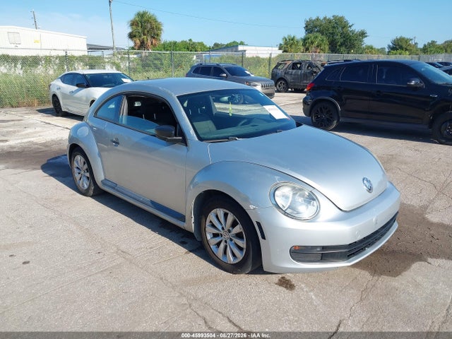 2014 Volkswagen Beetle 2.5l Entry მანქანა იყიდება აუქციონზე, vin: 3VWFP7AT6EM623664, აუქციონის ნომერი: 45993504
