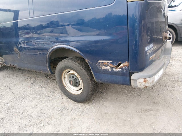 45993544 :رقم المزاد ، 1GTHG35R8Y1269585 vin ، 2000 Gmc Savana Standard مزاد بيع