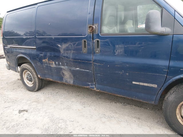 45993544 :رقم المزاد ، 1GTHG35R8Y1269585 vin ، 2000 Gmc Savana Standard مزاد بيع