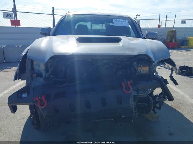 3TMDZ5BN2JM039958 Toyota Tacoma Trd Sport