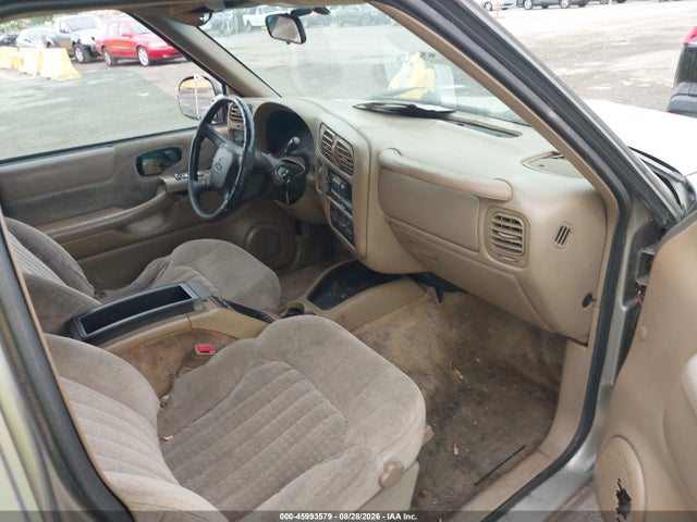 Продажа на аукционе авто 2000 Chevrolet Blazer Ls, vin: 1GNCS13W3Y2381153, номер лота: 45993579