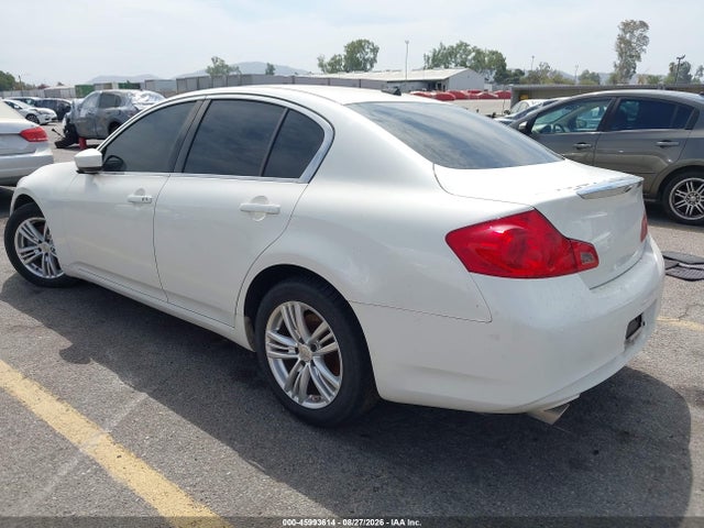 Infiniti Q40 2015 JN1CV6APXFM503150 Image 3