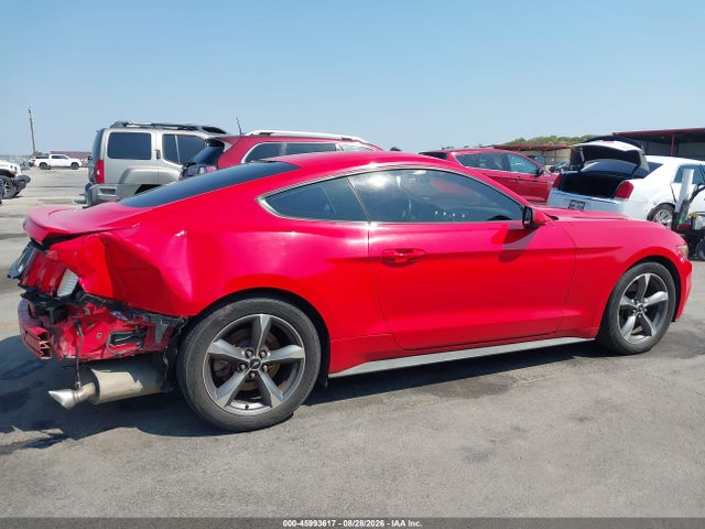 1FA6P8AM3F5329525 Ford Mustang V6