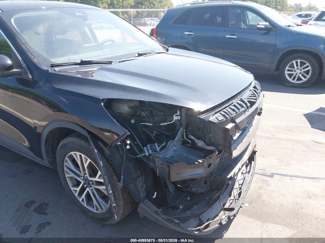 45993675 :رقم المزاد ، 1FMCU9H60NUA40136 vin ، 2022 Ford Escape Sel مزاد بيع