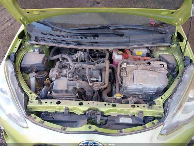 45993784 :رقم المزاد ، JTDKDTB3XF1101667 vin ، 2015 Toyota Prius C Two مزاد بيع