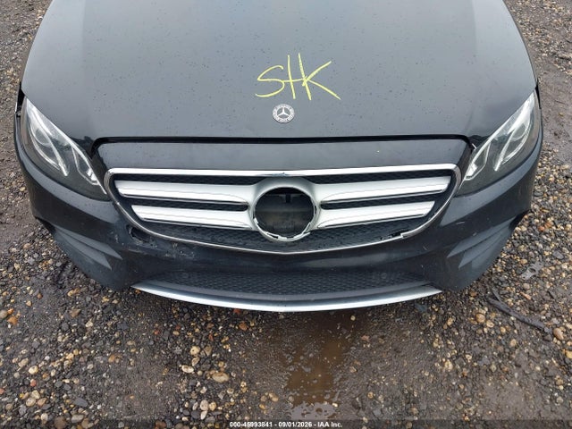 45993841 :رقم المزاد ، WDDZF4JB7JA461498 vin ، 2018 Mercedes-benz E 300 مزاد بيع