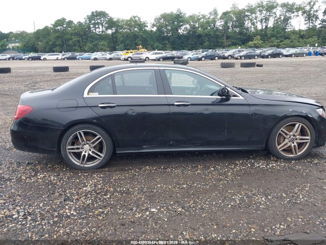 45993841 :رقم المزاد ، WDDZF4JB7JA461498 vin ، 2018 Mercedes-benz E 300 مزاد بيع