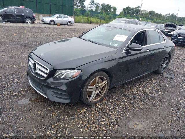45993841 :رقم المزاد ، WDDZF4JB7JA461498 vin ، 2018 Mercedes-benz E 300 مزاد بيع