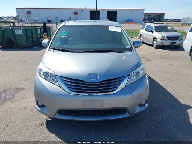 5TDYK3DC5FS597347 Toyota Sienna Xle Premium 8 Passenger