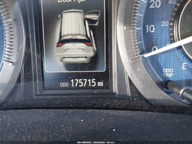 5TDYK3DC5FS597347 Toyota Sienna Xle Premium 8 Passenger