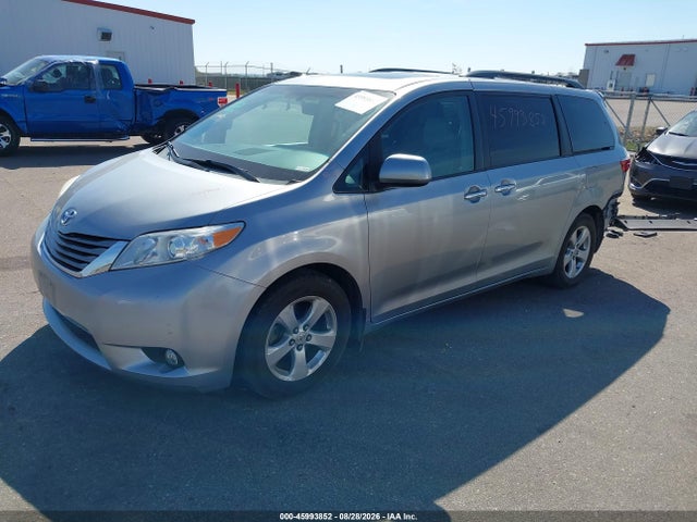 5TDYK3DC5FS597347 Toyota Sienna Xle Premium 8 Passenger