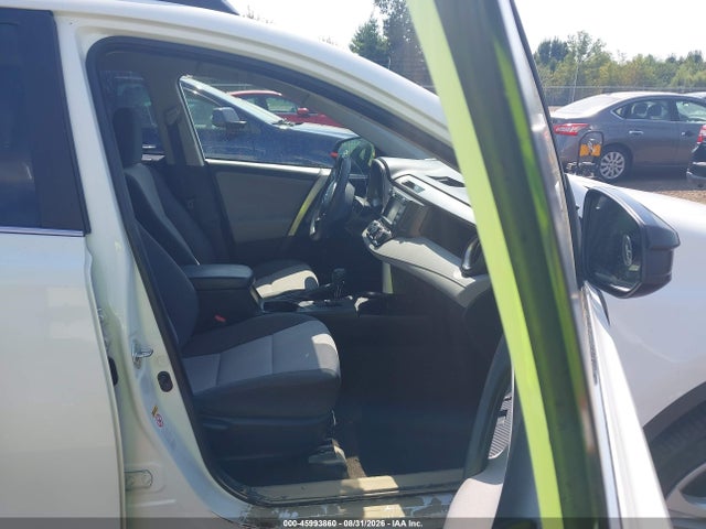 45993860 :رقم المزاد ، JTMBFREV6FD173555 vin ، 2015 Toyota Rav4 Le مزاد بيع