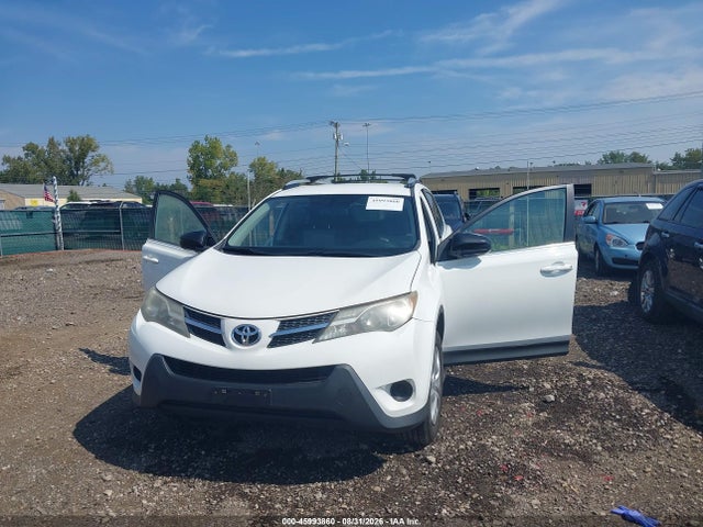 45993860 :رقم المزاد ، JTMBFREV6FD173555 vin ، 2015 Toyota Rav4 Le مزاد بيع