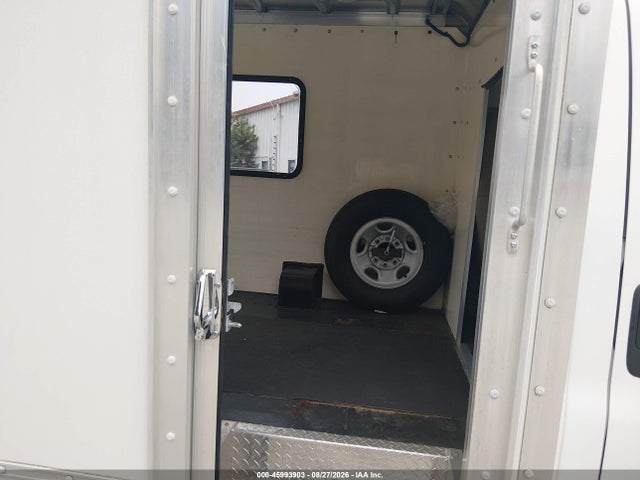 Auction sale of the 2016 Chevrolet Express Cutaway 3500, vin: 1GB0GRFG5G1318287, lot number: 45993903