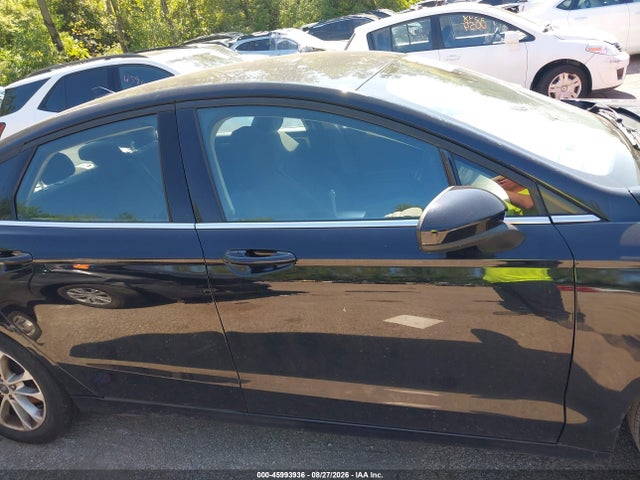 45993936 :رقم المزاد ، 3FA6P0HD5LR164965 vin ، 2020 Ford Fusion Se مزاد بيع