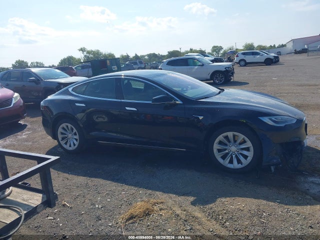 45994008 :رقم المزاد ، 5YJSA1E24JF297590 vin ، 2018 Tesla Model S 100d/75d/p100d مزاد بيع