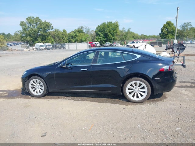 45994008 :رقم المزاد ، 5YJSA1E24JF297590 vin ، 2018 Tesla Model S 100d/75d/p100d مزاد بيع