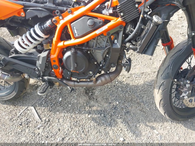 KTM 690 Smc R 2025 MD2J2J403SN200188 Image 8