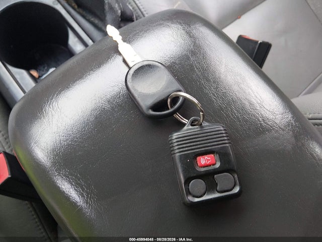 2006 Ford Escape Xlt მანქანა იყიდება აუქციონზე, vin: 1FMCU93106KA97980, აუქციონის ნომერი: 45994048